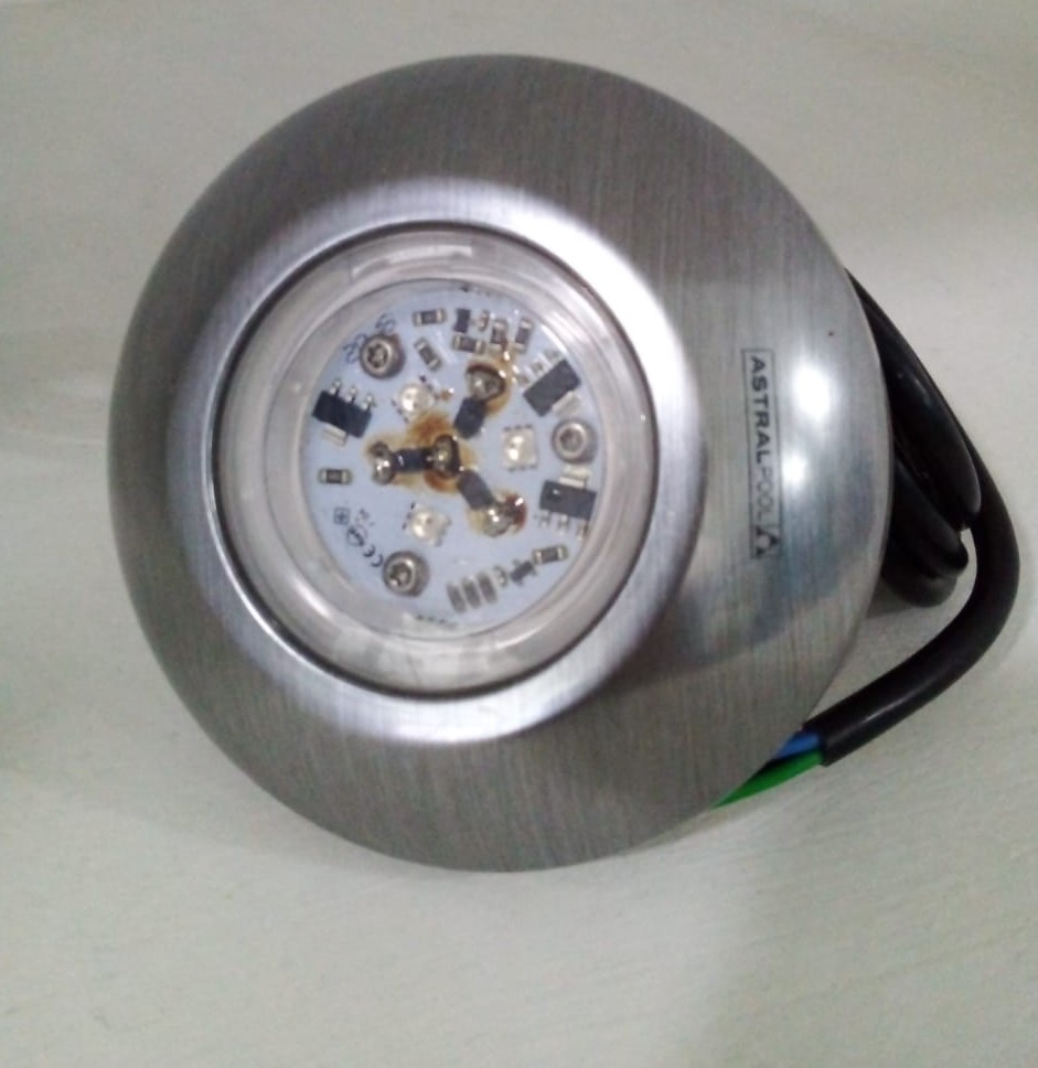 Reflector super led 6 W. a 12 V.